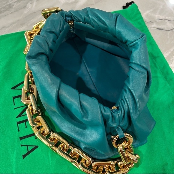 Bottega Veneta Leather The Chain Pouch Handbag - Picture 6 of 16